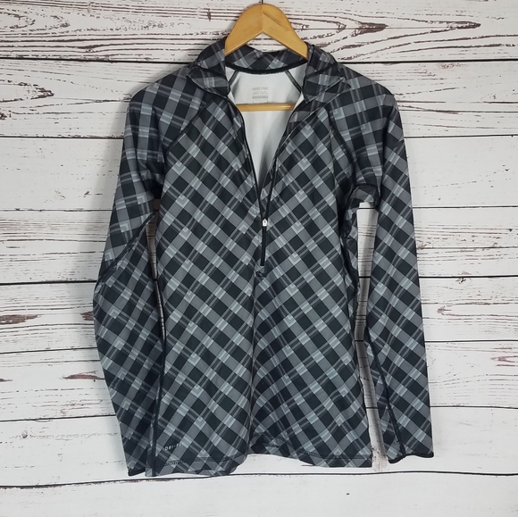 Nike Tops - ❤ Nike 1/4 zip pull over top size Medium